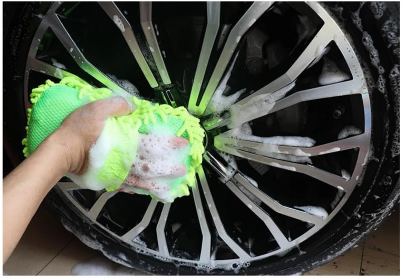 Scratch-Free Microfiber Wash Mitt